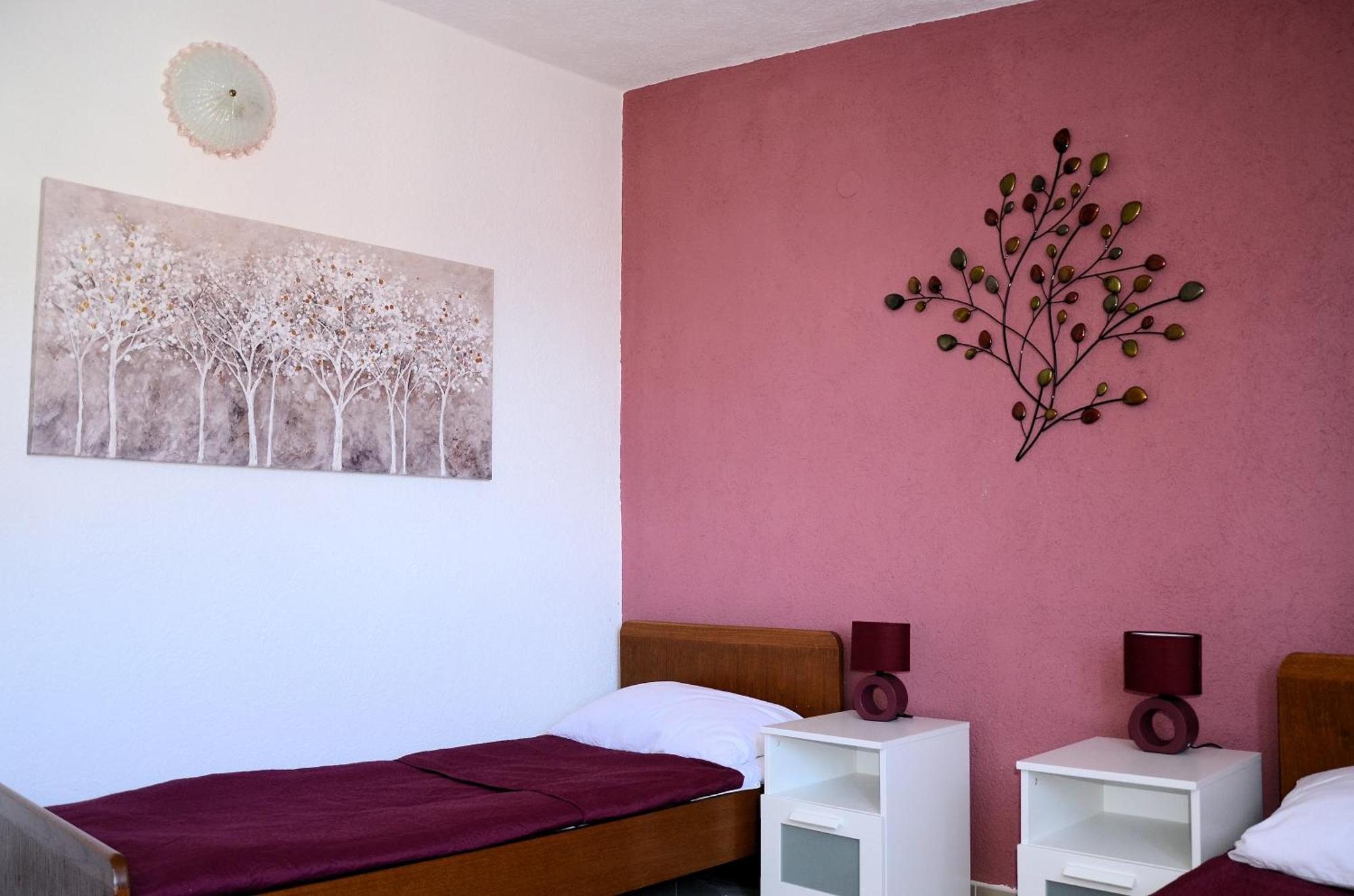 Holiday House Family Fun Cesarica Esterno foto